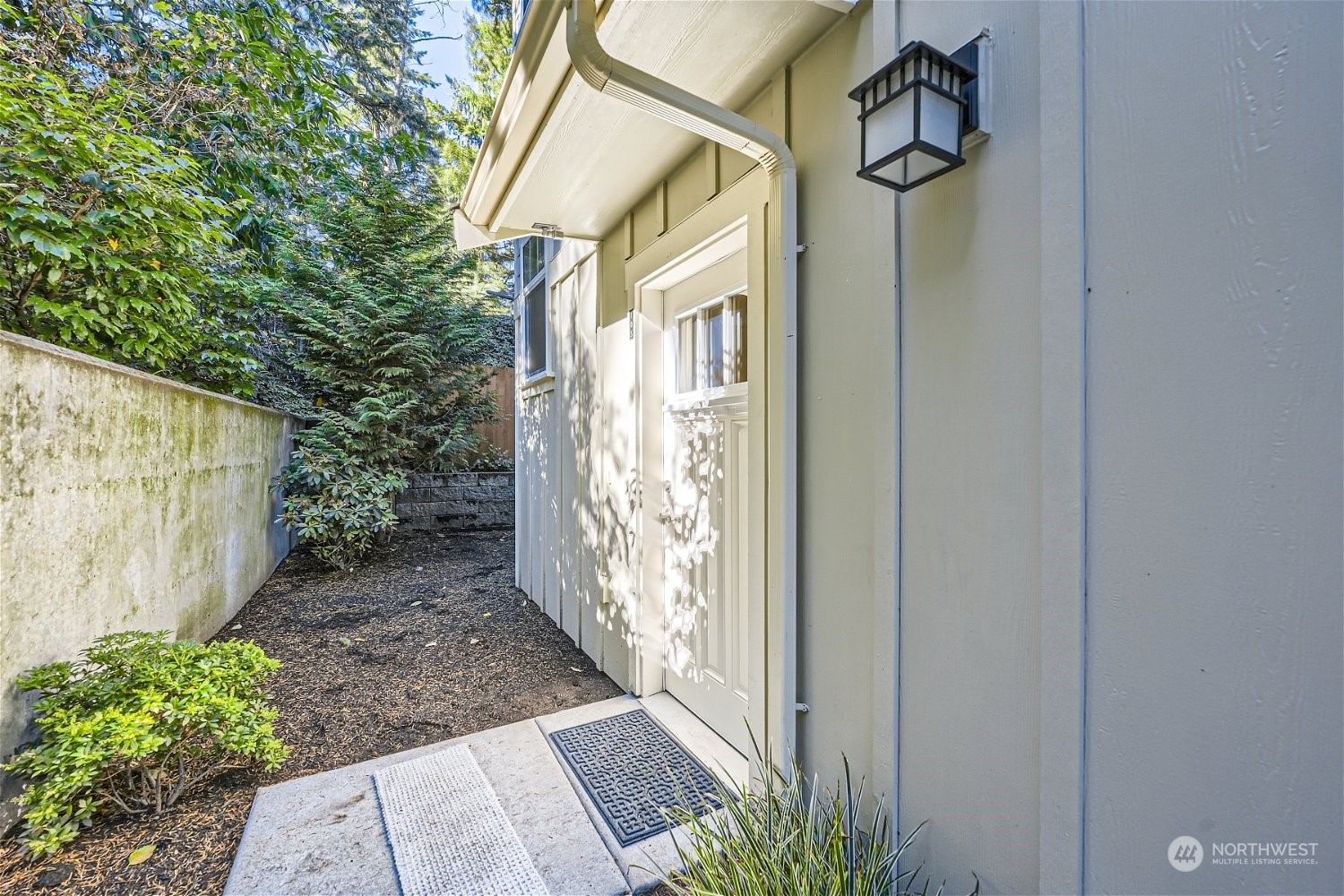 23224 Edmonds Way, Unit 108 Edmonds, WA 98026 - Photo 23 of 23 Gallery Image 23