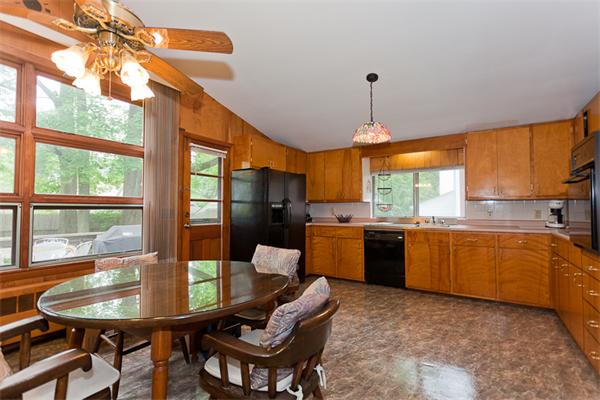 76 Adena Road Newton, MA 02465 - Photo 3 of 16