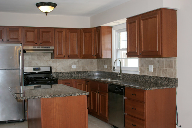 5705 West Maple Avenue Berkeley, IL 60163 - Photo 3 of 8