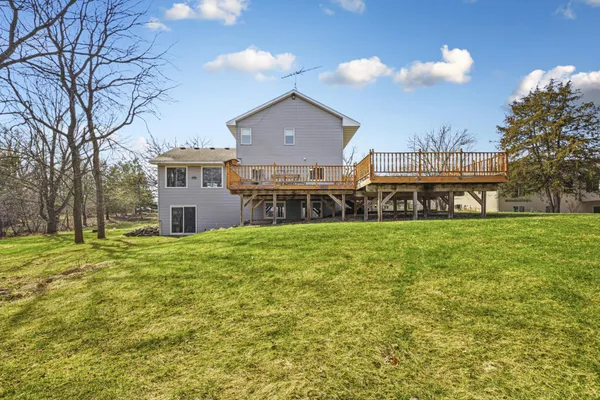 $439,900 | 616 Ridge Road, Henderson, MN 56044