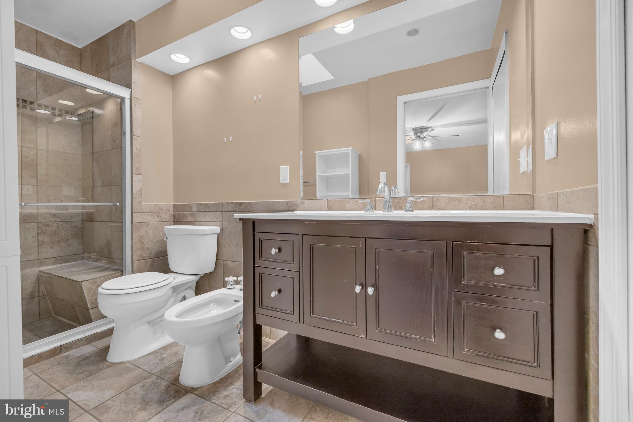 4702 Declaration Court Annandale, VA 22003 - Photo 5 of 51