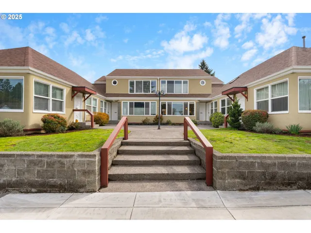 $224,000 | 2438 Northeast Killingsworth Street, Unit 4, Portland, OR 97211