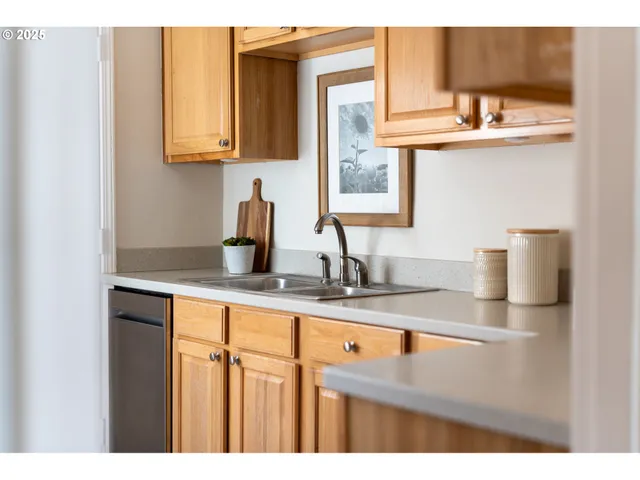 $224,000 | 2438 Northeast Killingsworth Street, Unit 4, Portland, OR 97211