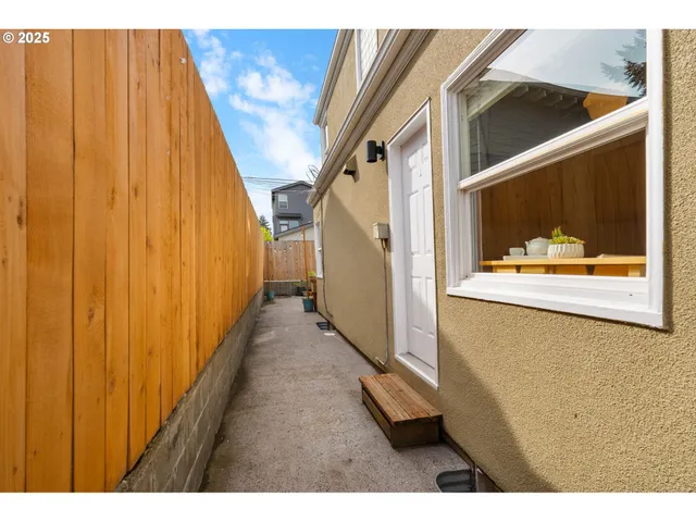 $224,000 | 2438 Northeast Killingsworth Street, Unit 4, Portland, OR 97211