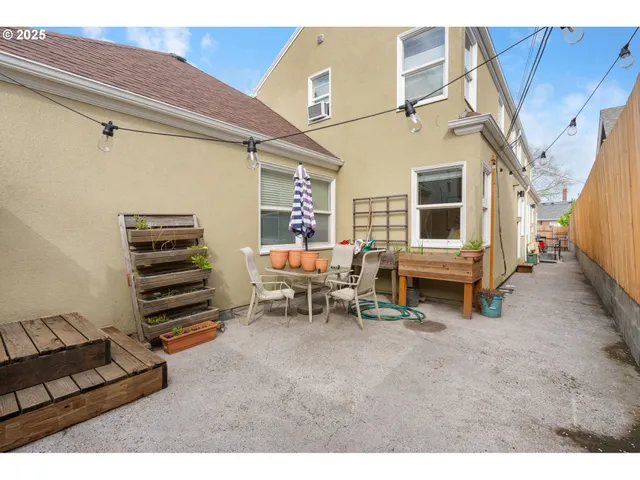 $224,000 | 2438 Northeast Killingsworth Street, Unit 4, Portland, OR 97211