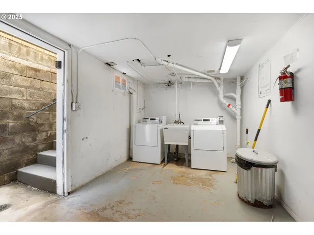 $224,000 | 2438 Northeast Killingsworth Street, Unit 4, Portland, OR 97211