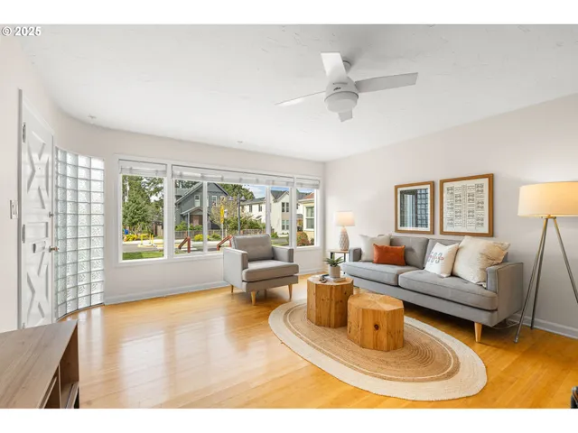 $224,000 | 2438 Northeast Killingsworth Street, Unit 4, Portland, OR 97211