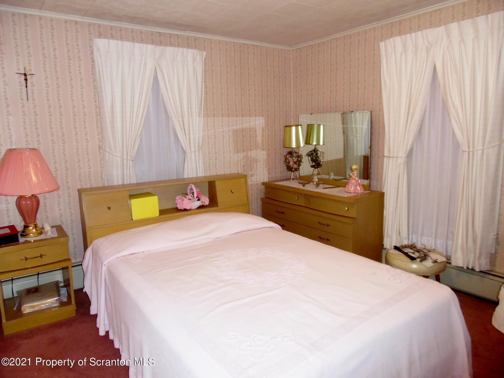 905 Spring Street Moosic, PA 18507 - Photo 11 of 18 Gallery Image 11