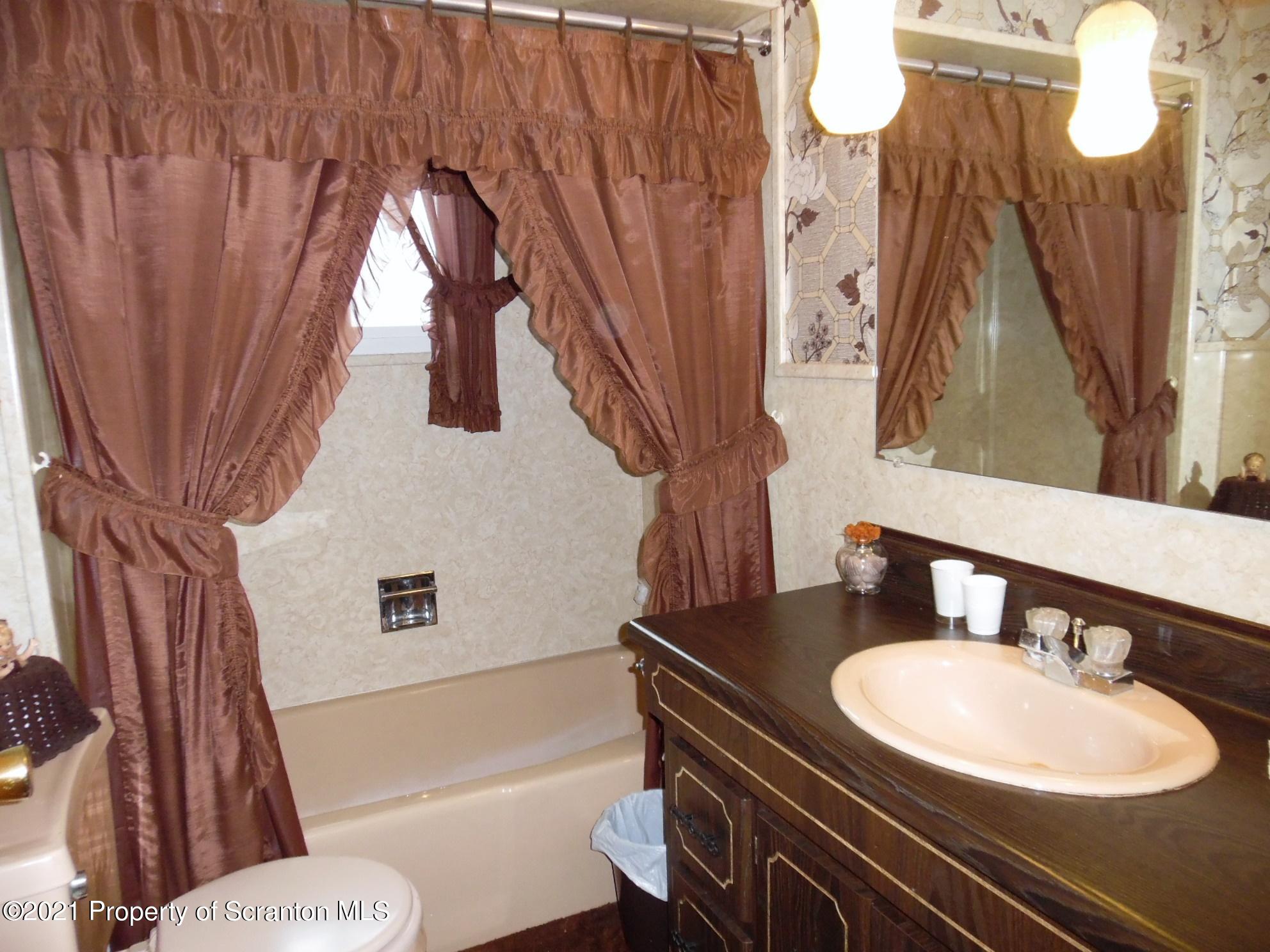 905 Spring Street Moosic, PA 18507 - Photo 15 of 18 Gallery Image 15
