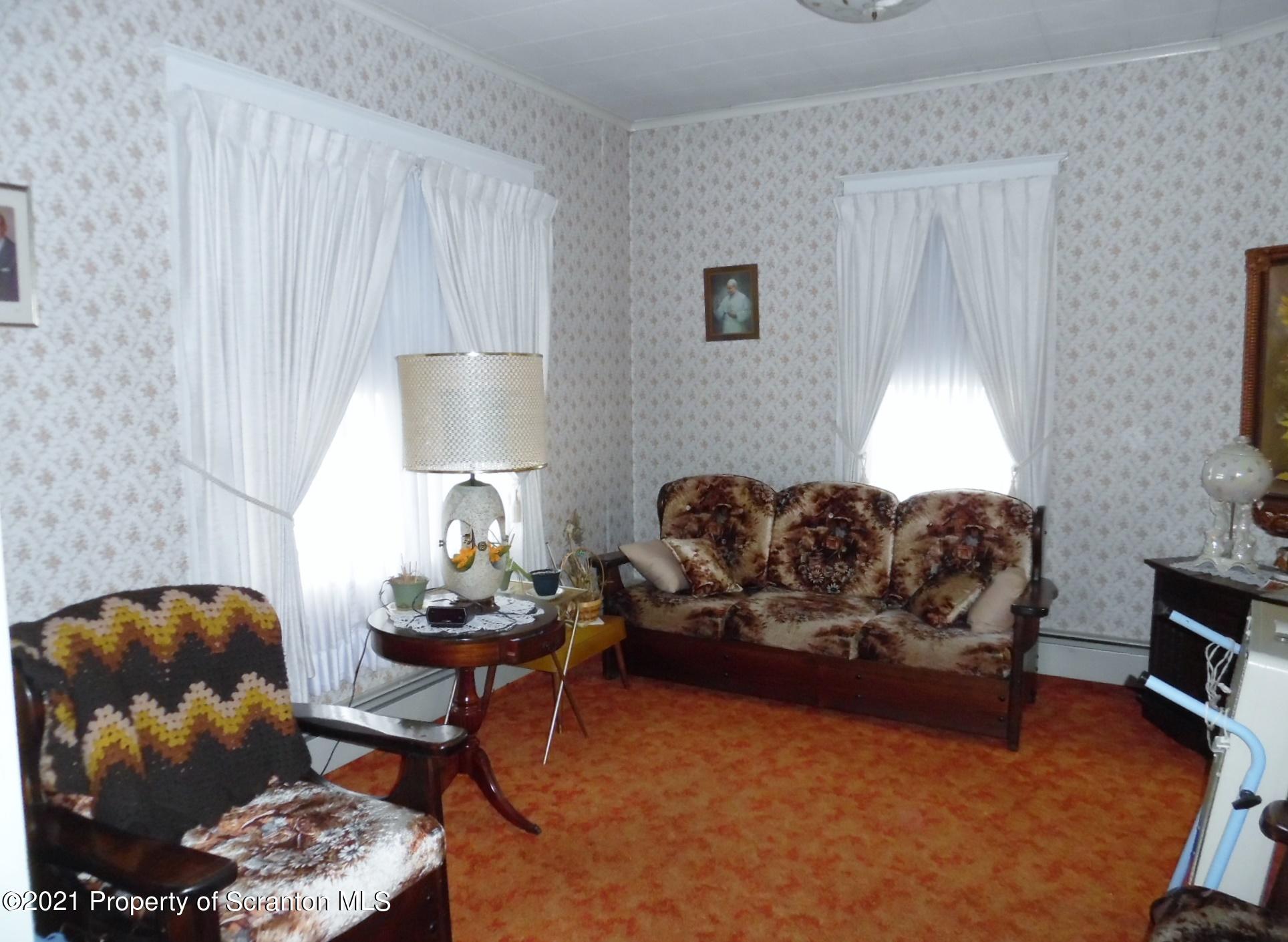 905 Spring Street Moosic, PA 18507 - Photo 8 of 18 Gallery Image 8