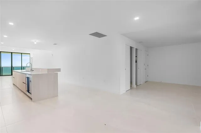 $3,295,000 | 900 North Ocean Boulevard, Unit 504, Pompano Beach, FL 33062