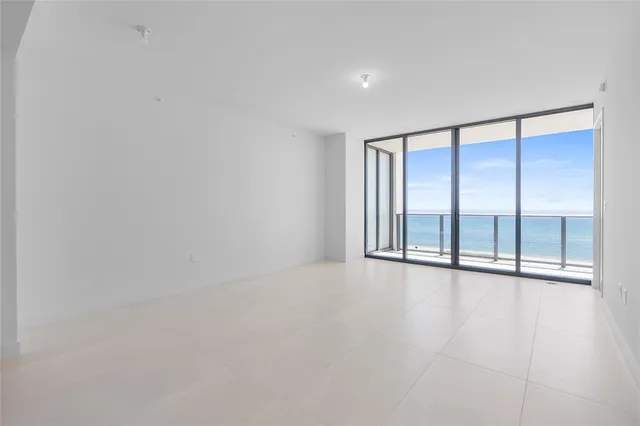 $3,295,000 | 900 North Ocean Boulevard, Unit 504, Pompano Beach, FL 33062