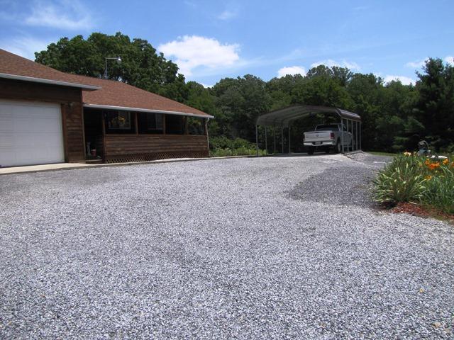 77 Daugherty Road Peterstown, WV 24963 - Photo 5 of 37 Gallery Image 5