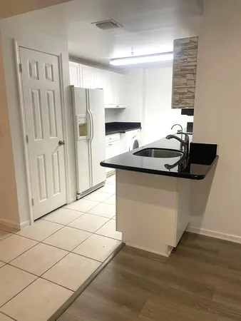 $2,475 | 2100 Greenview Shores Boulevard, Unit 523, Wellington, FL 33414