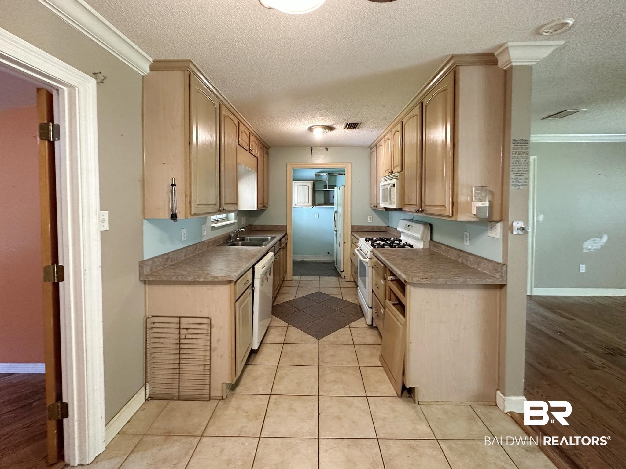 12546 Main Street Elberta, AL 36530 - Photo 10 of 33