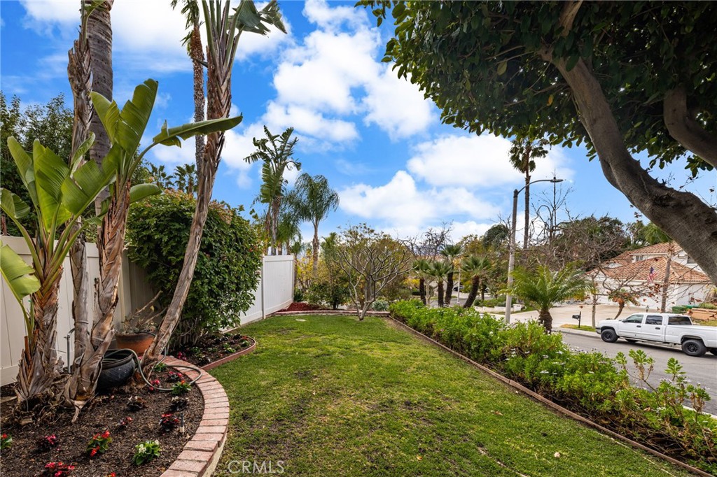 1015 La Salle Circle Corona, CA 92879 - Photo 4 of 56