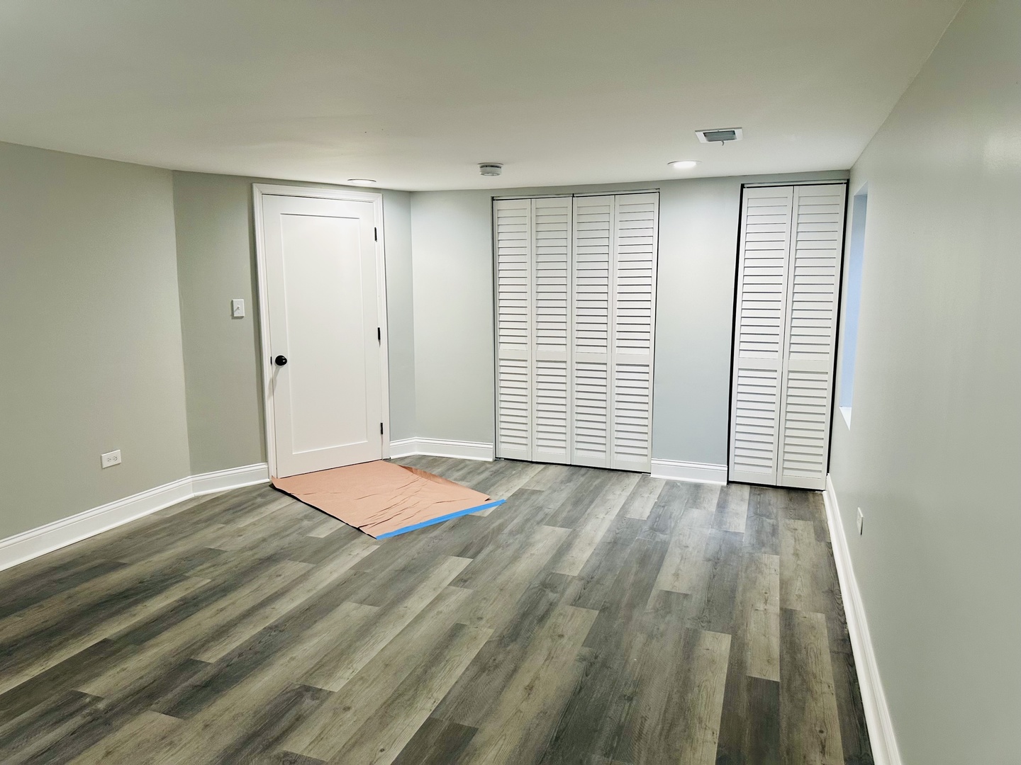 Undisclosed Address Glenwood, IL 60425 - Photo 15 of 17 wooden floor in an empty room with a window