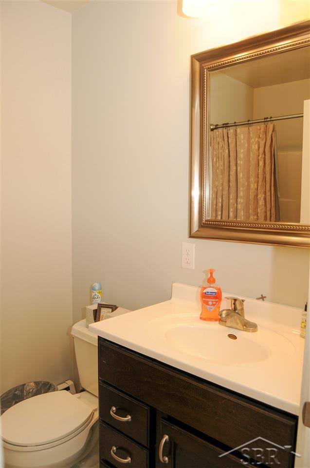 3644 North River Road Freeland, MI 48623 - Photo 6 of 21 4 pc Bath