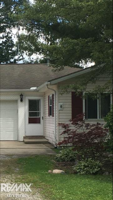 7307 Bealane Road Algonac, MI 48001 - Photo 24 of 32 31327585-23.JPG