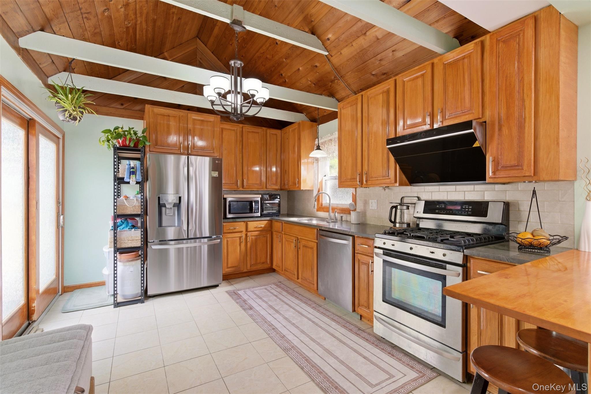 319 38th Road Queens, NY 11363 - Photo 13 of 41 Gallery Image 13