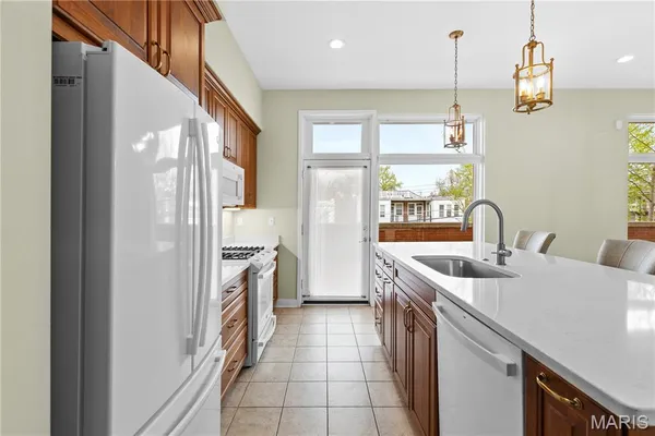$500,000 | 6615 Alamo Avenue, Unit 1C, Clayton, MO 63105