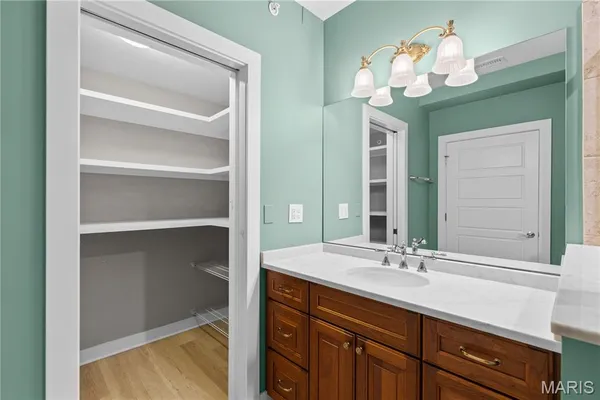 $500,000 | 6615 Alamo Avenue, Unit 1C, Clayton, MO 63105