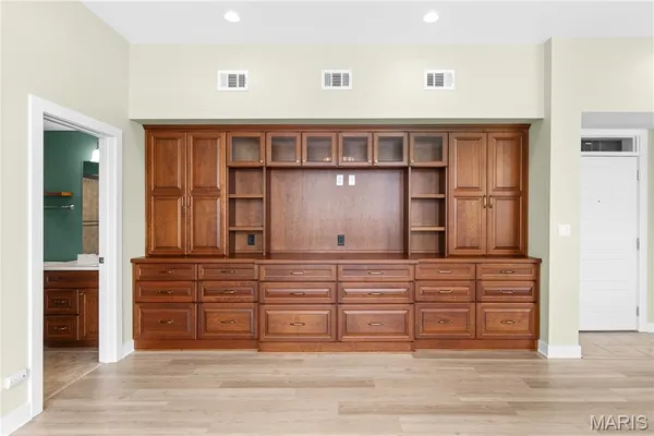 $500,000 | 6615 Alamo Avenue, Unit 1C, Clayton, MO 63105