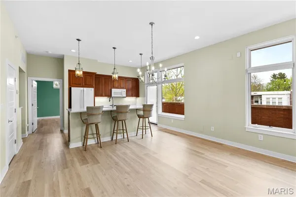 $500,000 | 6615 Alamo Avenue, Unit 1C, Clayton, MO 63105