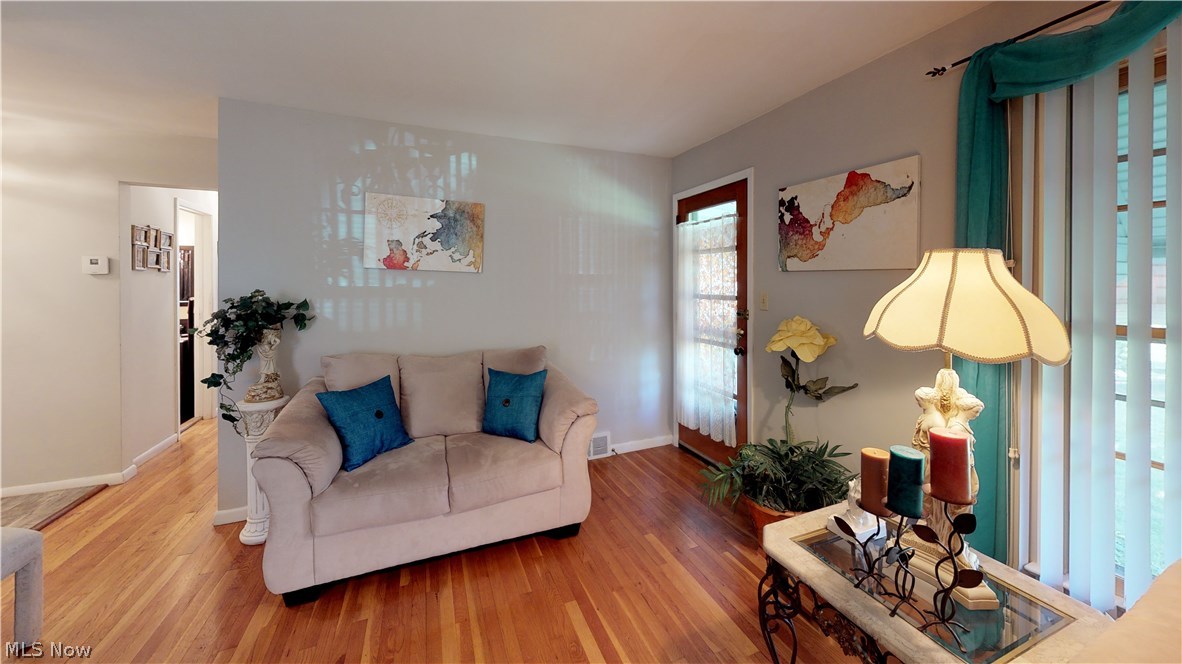 5023 South Sedgewick Road Cleveland, OH 44124 - Photo 17 of 33