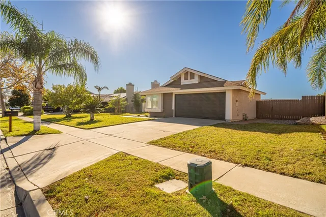 $3,300 | 7650 Tokay Avenue, Fontana, CA 92336