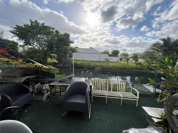 $300,000 | 1110 Southwest 131st Place, Miami, FL 33184