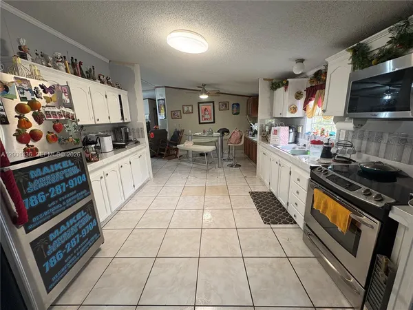 $300,000 | 1110 Southwest 131st Place, Miami, FL 33184