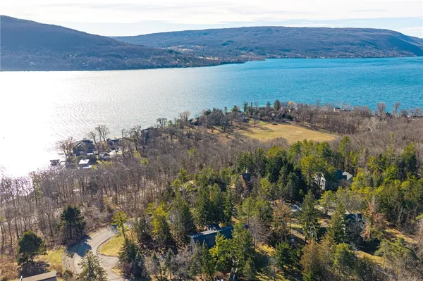 $599,900 | 12 Spy Glass Hill, South Bristol, NY 14424