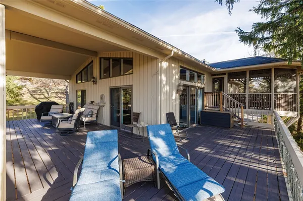 $599,900 | 12 Spy Glass Hill, South Bristol, NY 14424