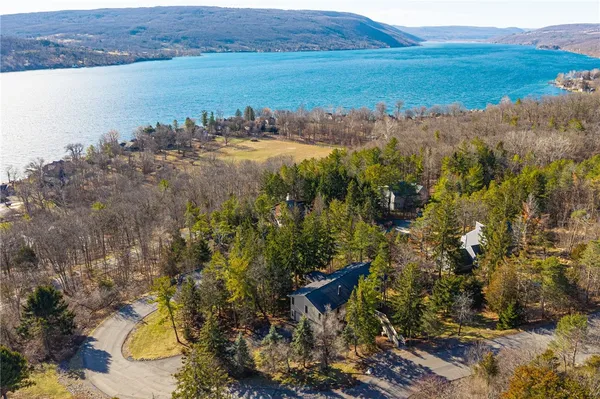 $599,900 | 12 Spy Glass Hill, South Bristol, NY 14424
