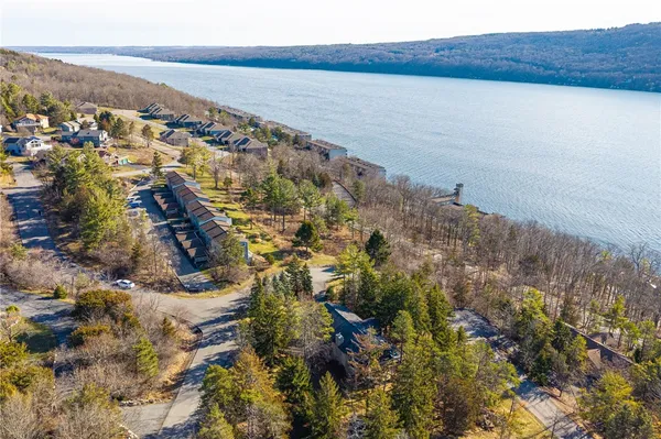 $599,900 | 12 Spy Glass Hill, South Bristol, NY 14424