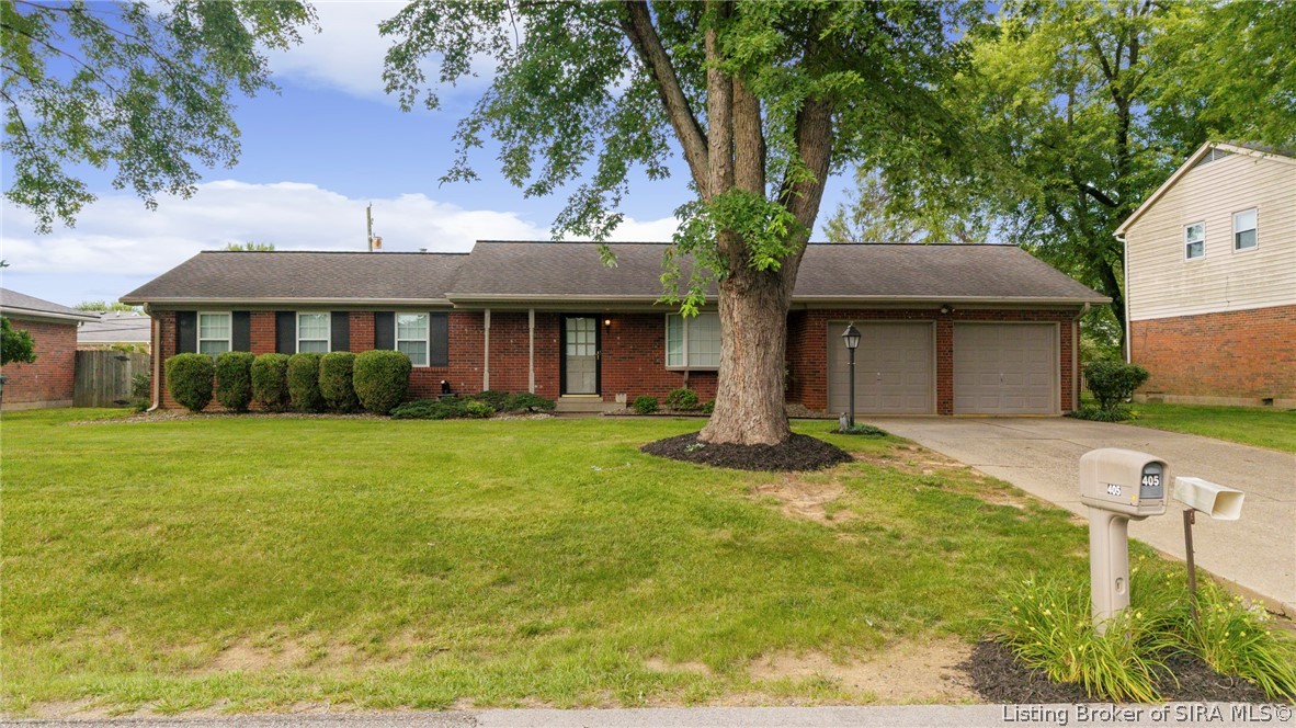 405 Hemlock Road Jeffersonville, IN 47130 - Photo 11 of 48