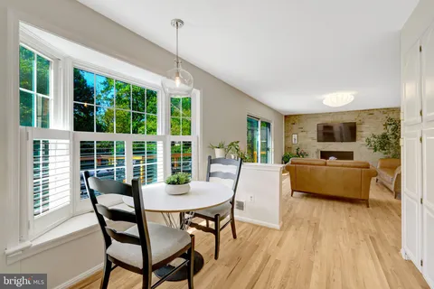 $1,325,000 | 502 Woodland Court Northwest, Vienna, VA 22180