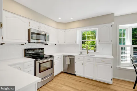 $1,325,000 | 502 Woodland Court Northwest, Vienna, VA 22180