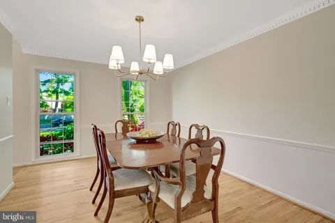 $1,325,000 | 502 Woodland Court Northwest, Vienna, VA 22180