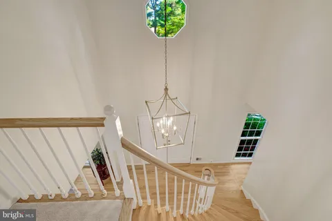 $1,325,000 | 502 Woodland Court Northwest, Vienna, VA 22180