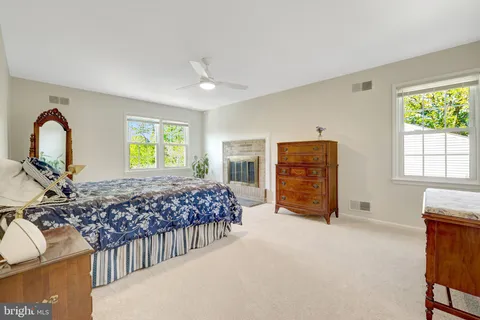 $1,325,000 | 502 Woodland Court Northwest, Vienna, VA 22180