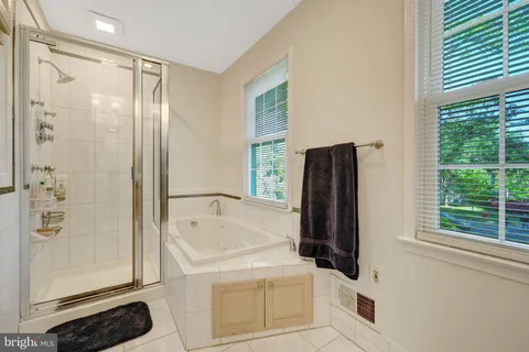 $1,325,000 | 502 Woodland Court Northwest, Vienna, VA 22180