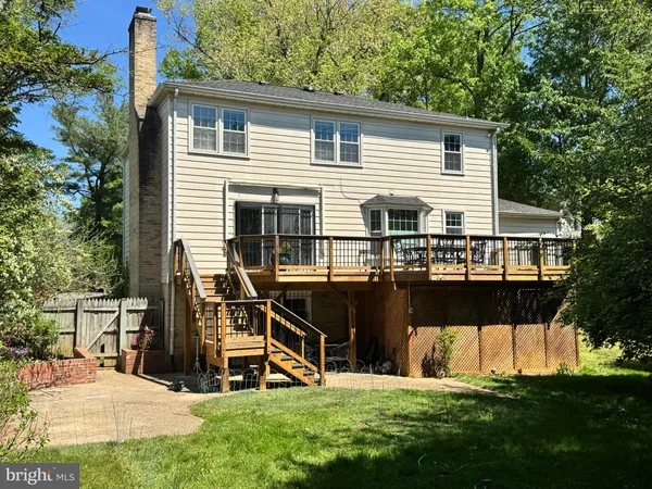 $1,325,000 | 502 Woodland Court Northwest, Vienna, VA 22180