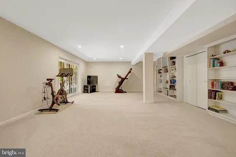 $1,325,000 | 502 Woodland Court Northwest, Vienna, VA 22180