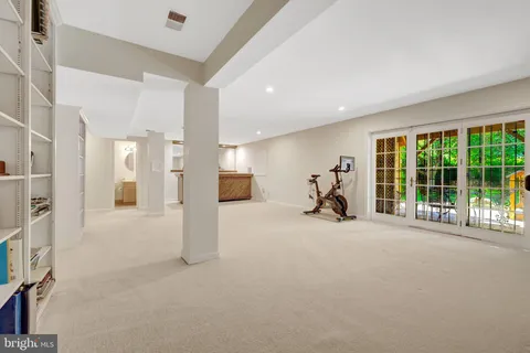 $1,325,000 | 502 Woodland Court Northwest, Vienna, VA 22180