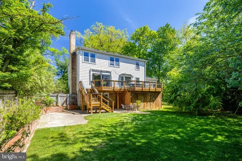 $1,325,000 | 502 Woodland Court Northwest, Vienna, VA 22180