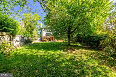 $1,325,000 | 502 Woodland Court Northwest, Vienna, VA 22180