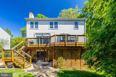 $1,325,000 | 502 Woodland Court Northwest, Vienna, VA 22180
