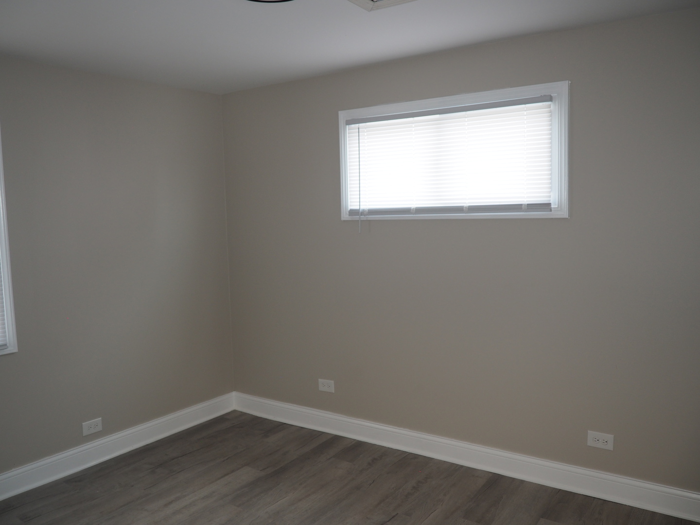 8808 South Corcoran Road Hometown, IL 60456 - Photo 14 of 19 Gallery Image 14